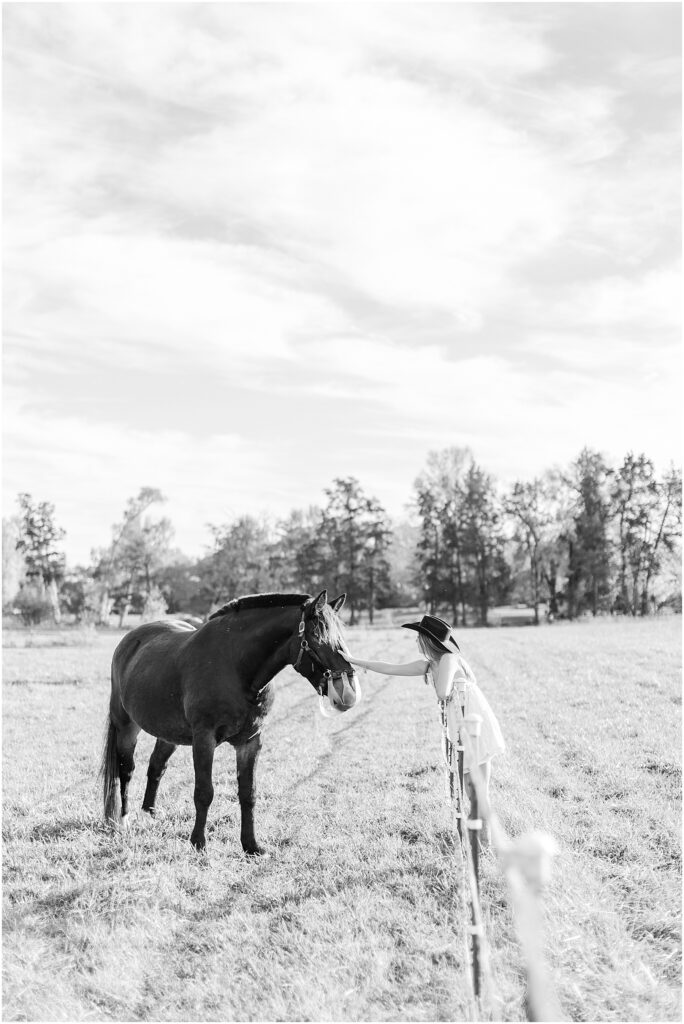cowgirl senior pictures at Historic Tuckahoe | Richmond senior photographer