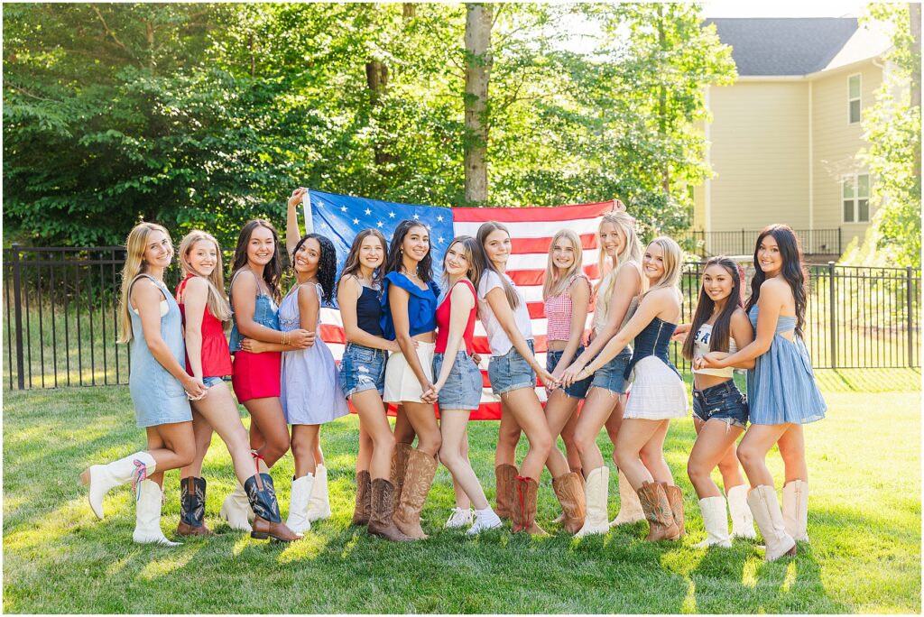 Full team photo - 4th of July photoshoot - Glen Allen senior photographer