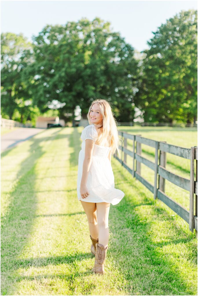 senior pictures on a farm