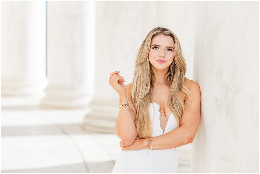 GWU grad pictures at the Jefferson Memorial