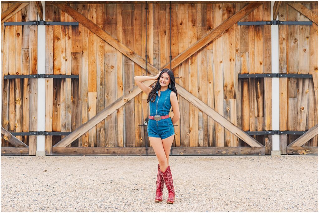 Megan Maroney inspired senior pictures at Sky Ridge Farm