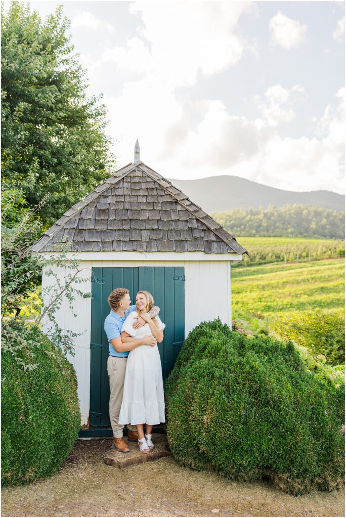 summer engagement photos at Pharsalia near Lynchburg, VA