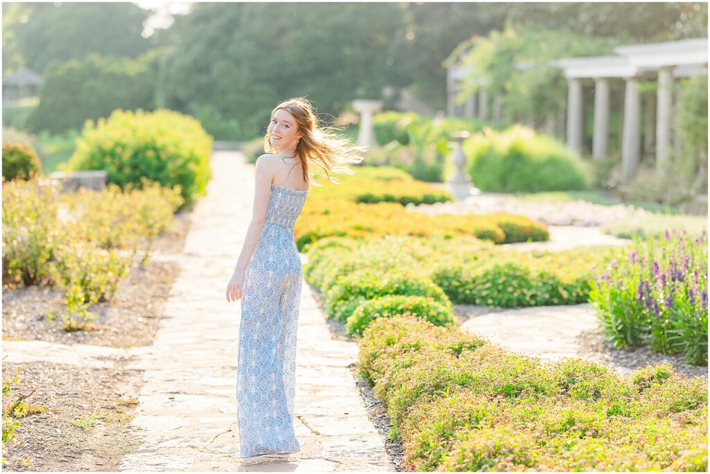 Piper's Senior Session in Downtown Richmond