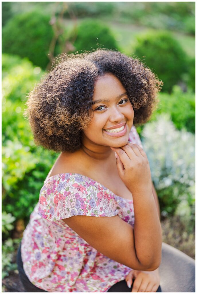 late summer senior session at Historic Tuckahoe