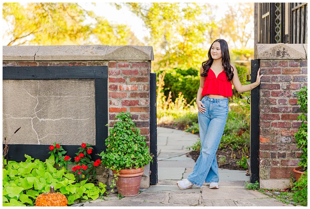 senior session at Agecroft Hall | Richmond senior photographer