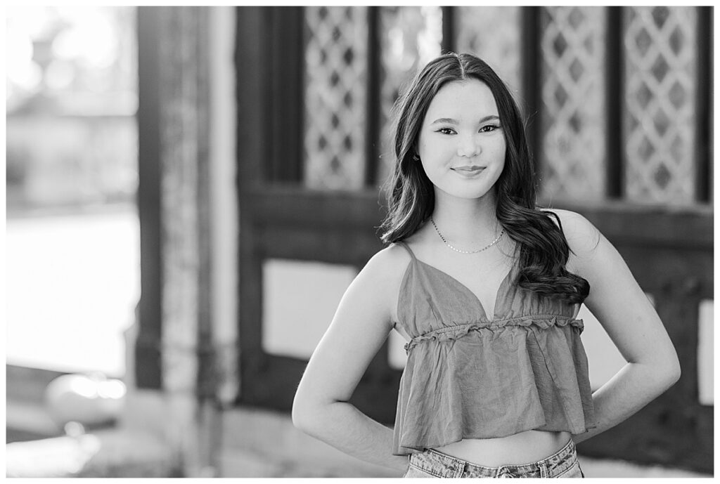 senior session at Agecroft Hall | Richmond senior photographer