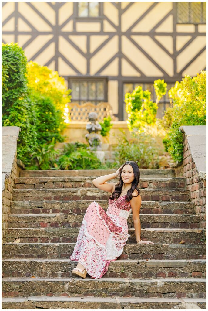 fall senior photos at Agecroft Hall | Richmond senior photographer