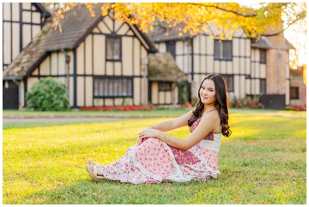 fall senior photos at Agecroft Hall | Richmond senior photographer