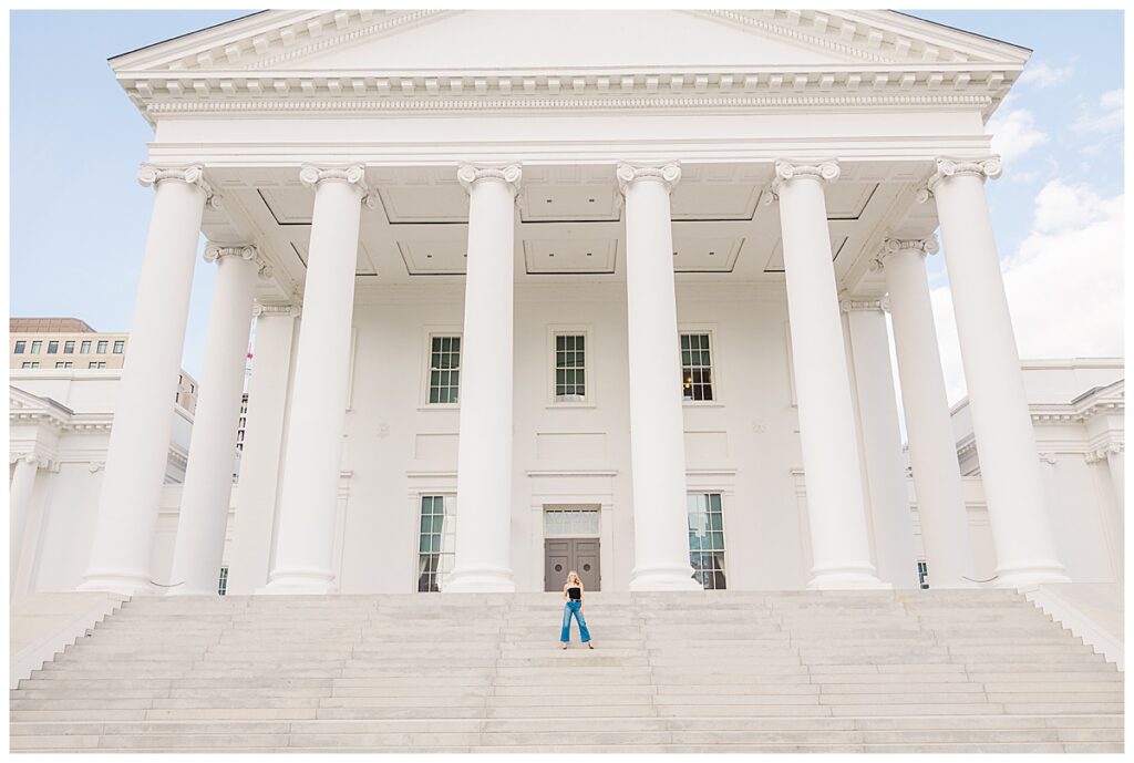 city chic senior session at the Capitol building in downtown Richmond