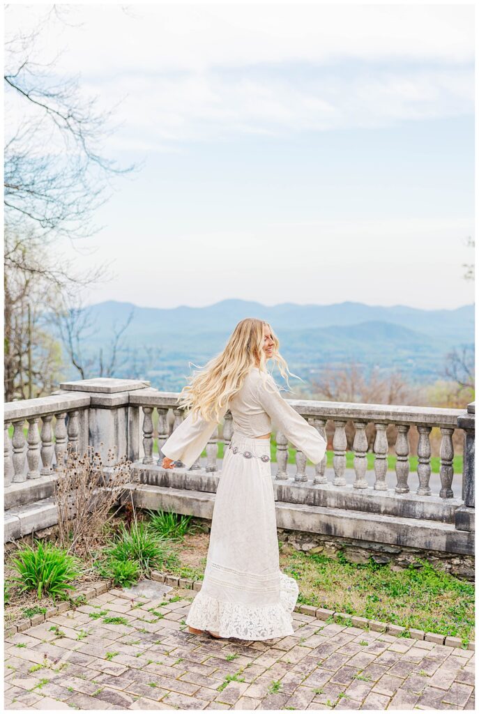 boho inspired senior pictures in the Blue Ridge mountains