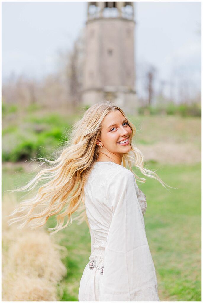 boho inspired senior pictures in the Blue Ridge mountains