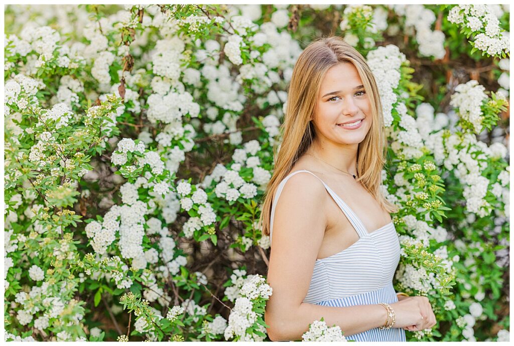 spring senior session at Historic Tuckahoe with Ella