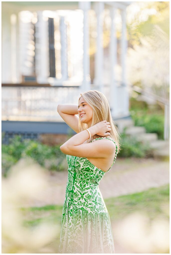 spring senior pictures | St. Catherine's senior photographer