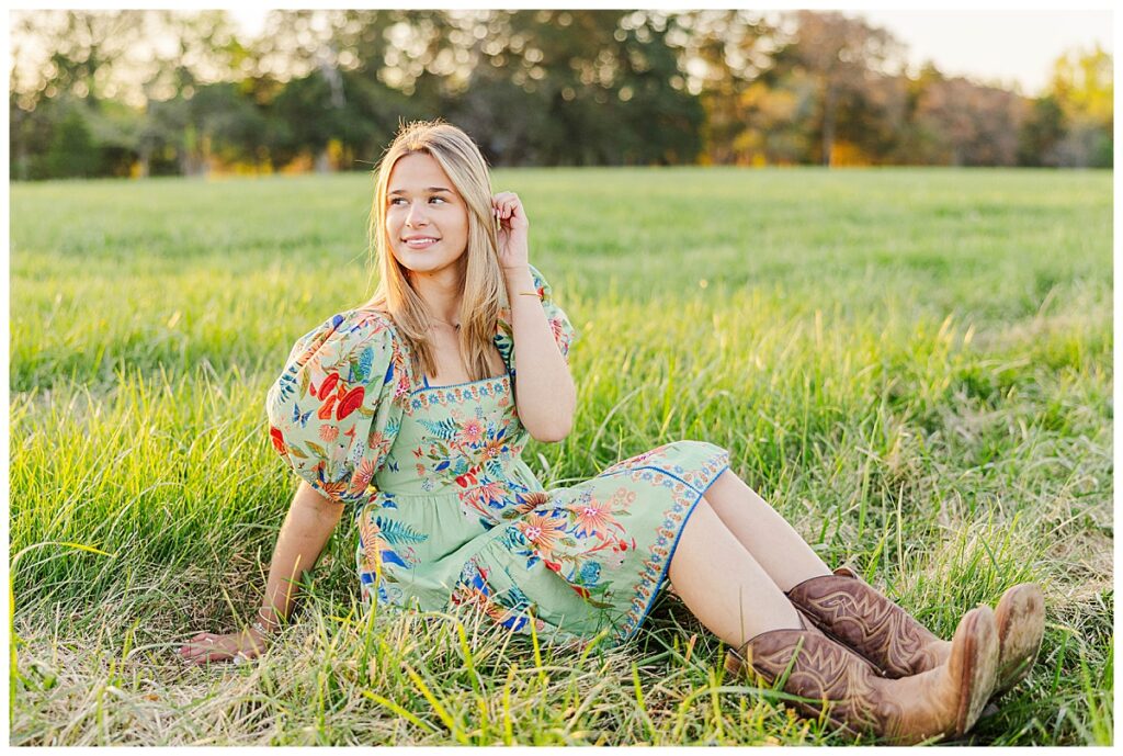 sunset senior pictures in Farm Rio dress at Historic Tuckahoe