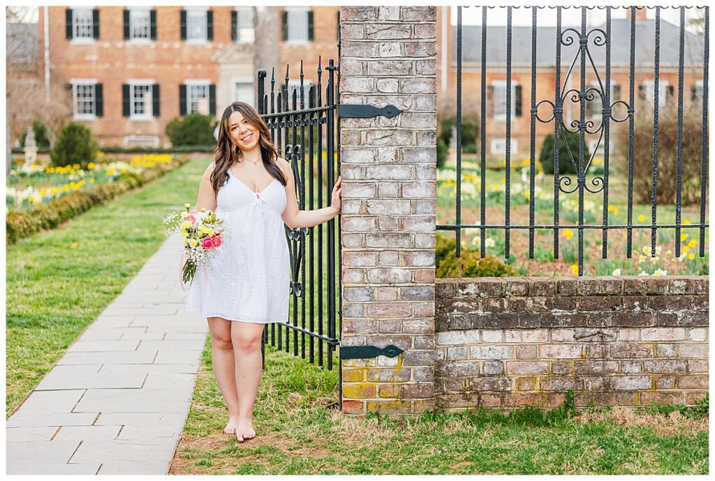 senior pictures at Chatham Manor in historic Fredericksburg