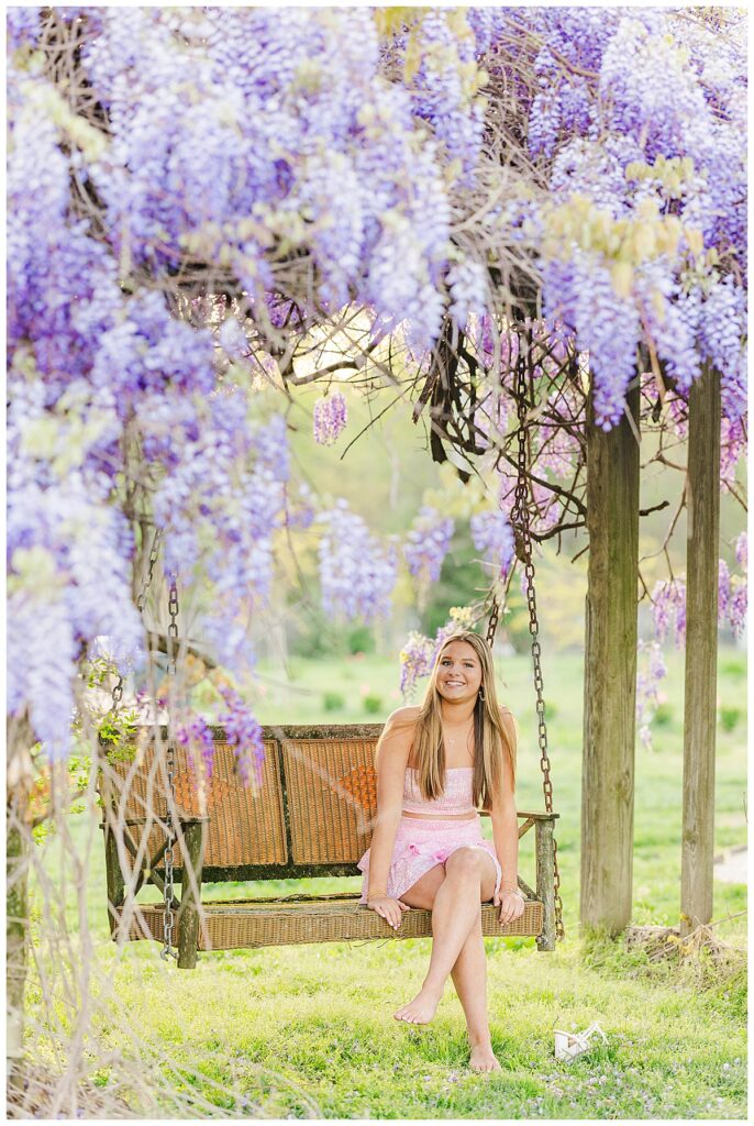 wisteria spring senior session at the Preserve at Dundee 
