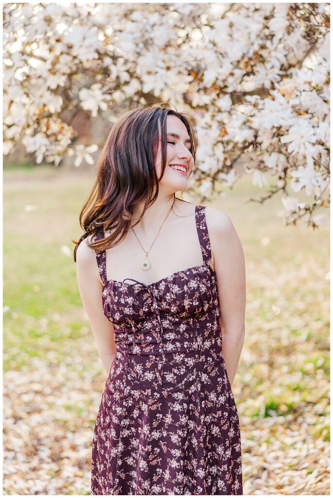Spring senior pictures with giant full bloom tulip tree at Maymont | New Kent High School