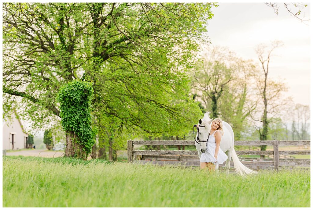 Dylan's Leesburg senior session with a horse