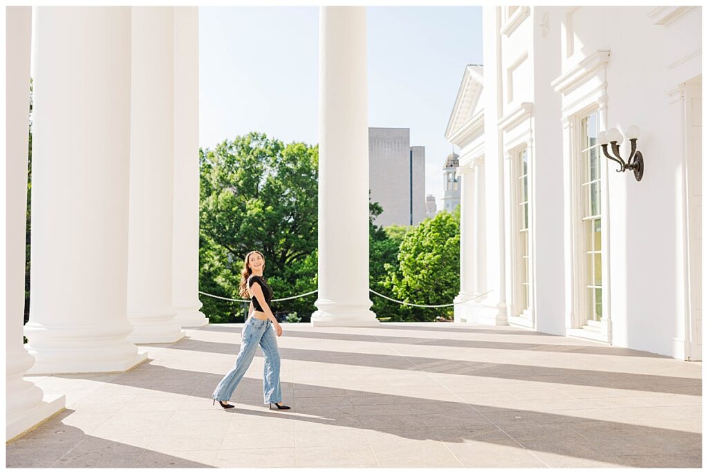 senior pictures at the Richmond capitol building