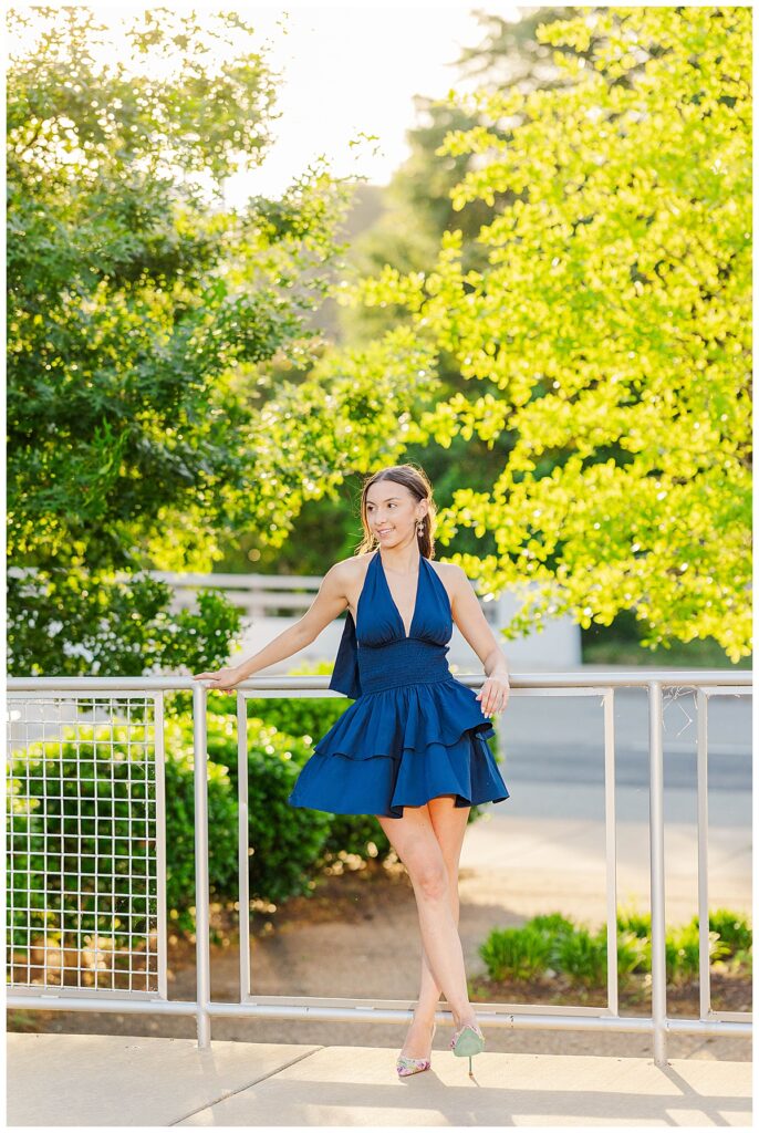 city chic senior pictures in downtown Richmond | Richmond senior photographer