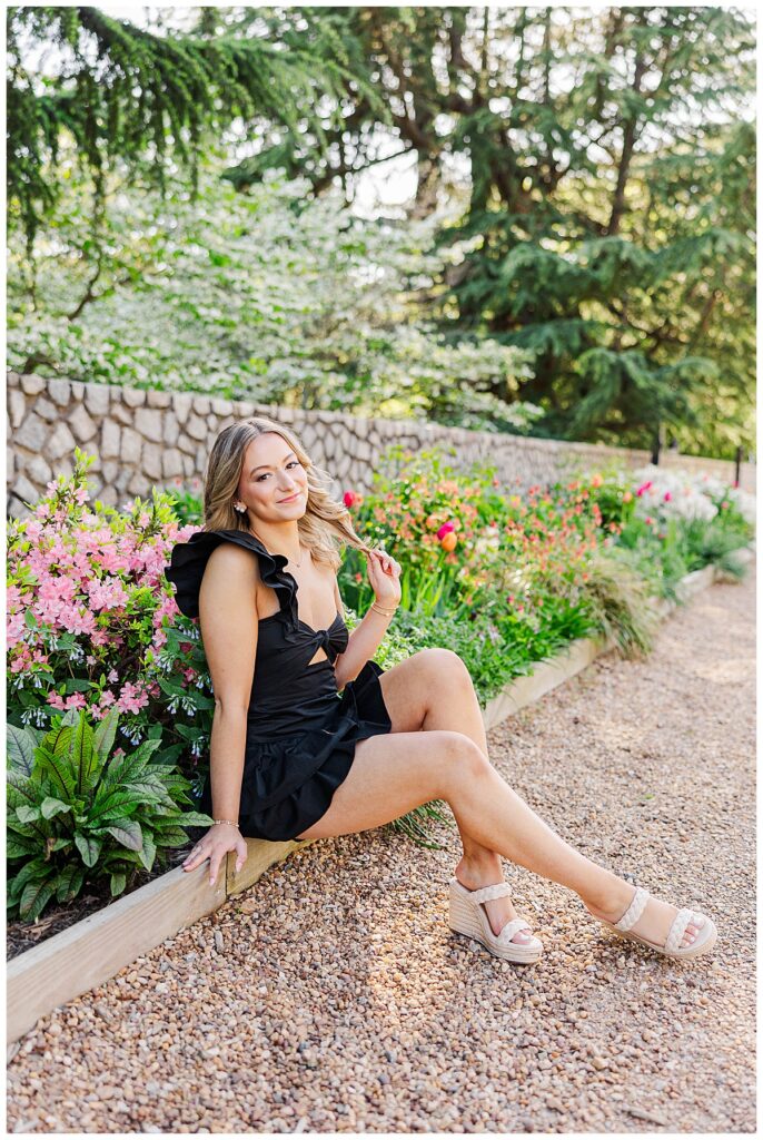spring senior session at Maymont Park | black dress