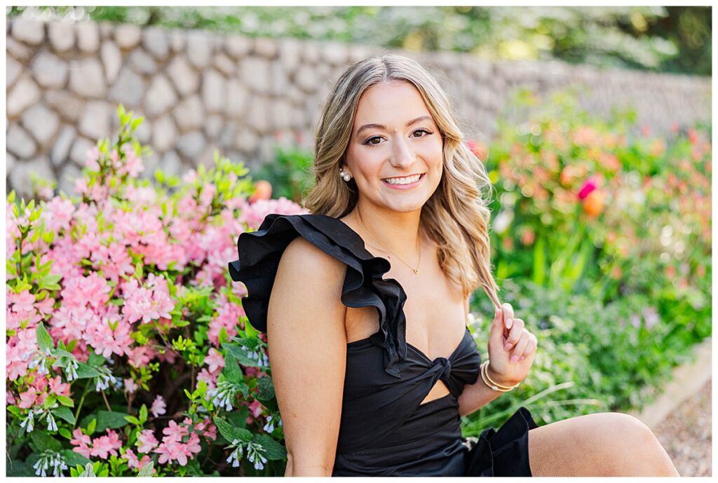 spring senior session at Maymont Park | black dress
