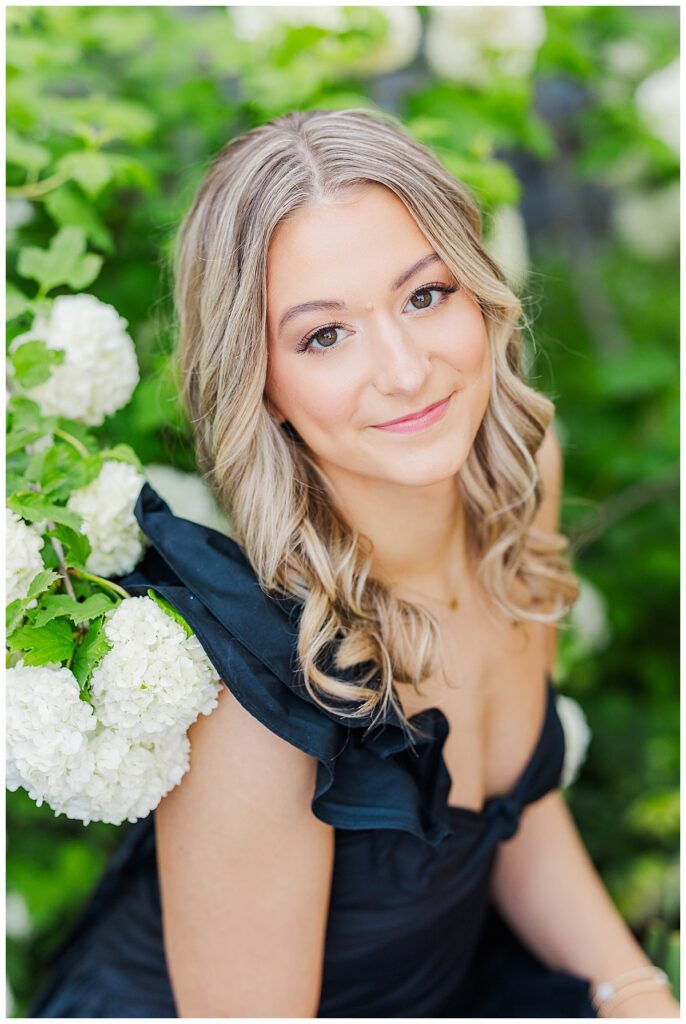 spring senior session at Maymont Park | black dress