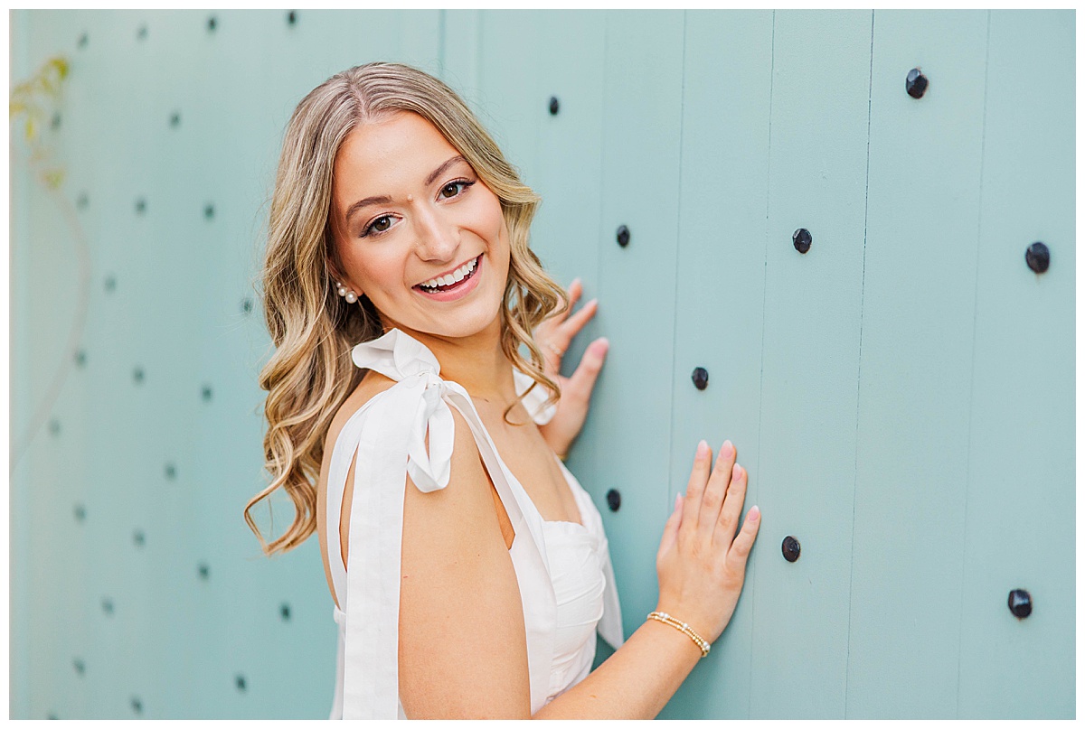 Hannah's Stunning Spring Senior Session at Maymont + Monumnet Ave.