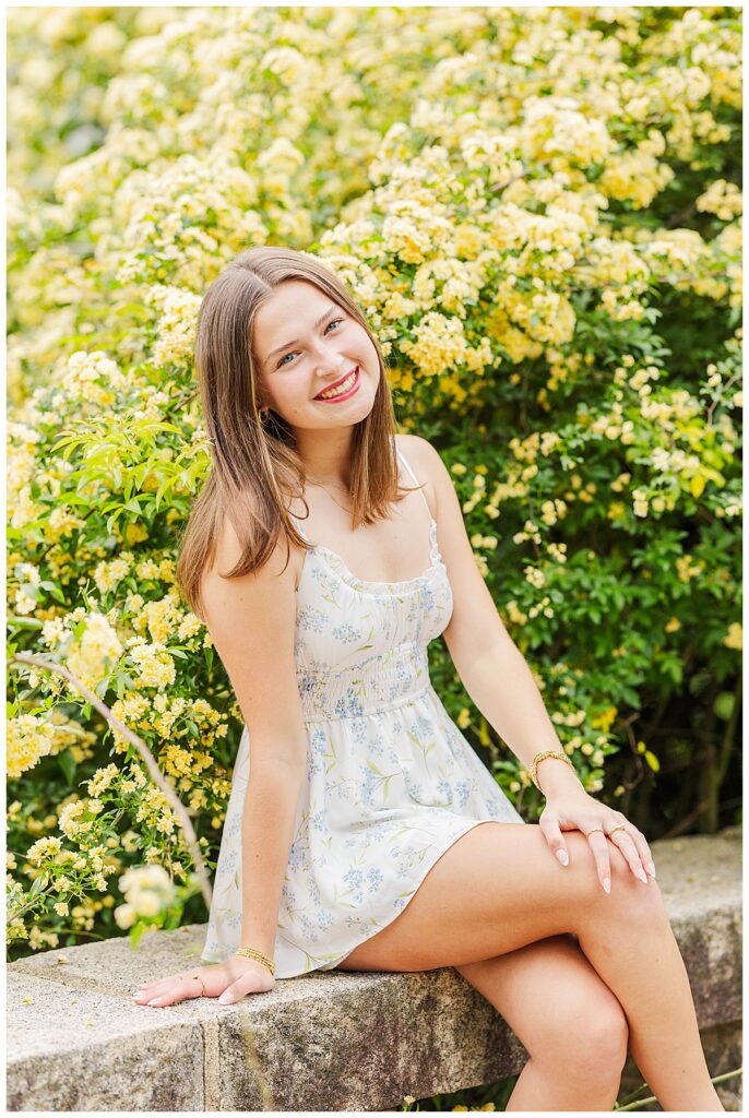 spring senior session at Maymont | Richmond senior photographer