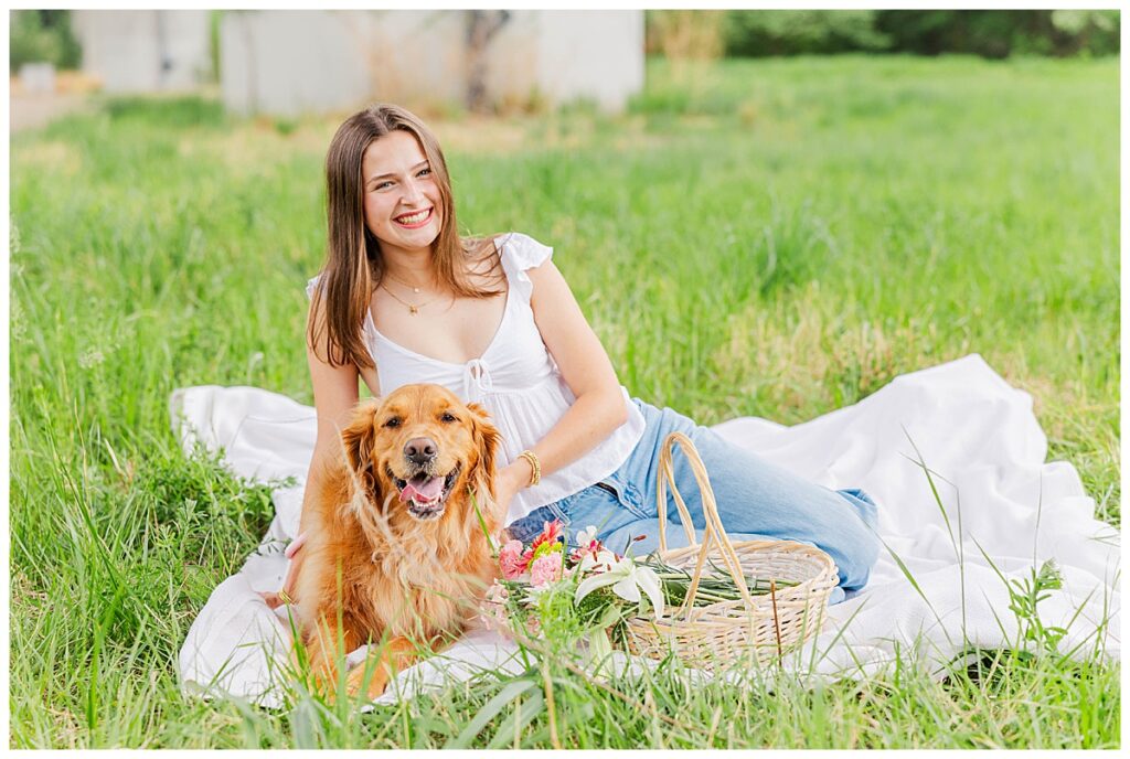 senior session with golden retriever |  virginia senior photographer
