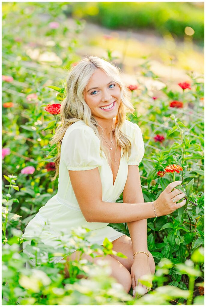 senior pictures in a flower field | Richmond senior photographer