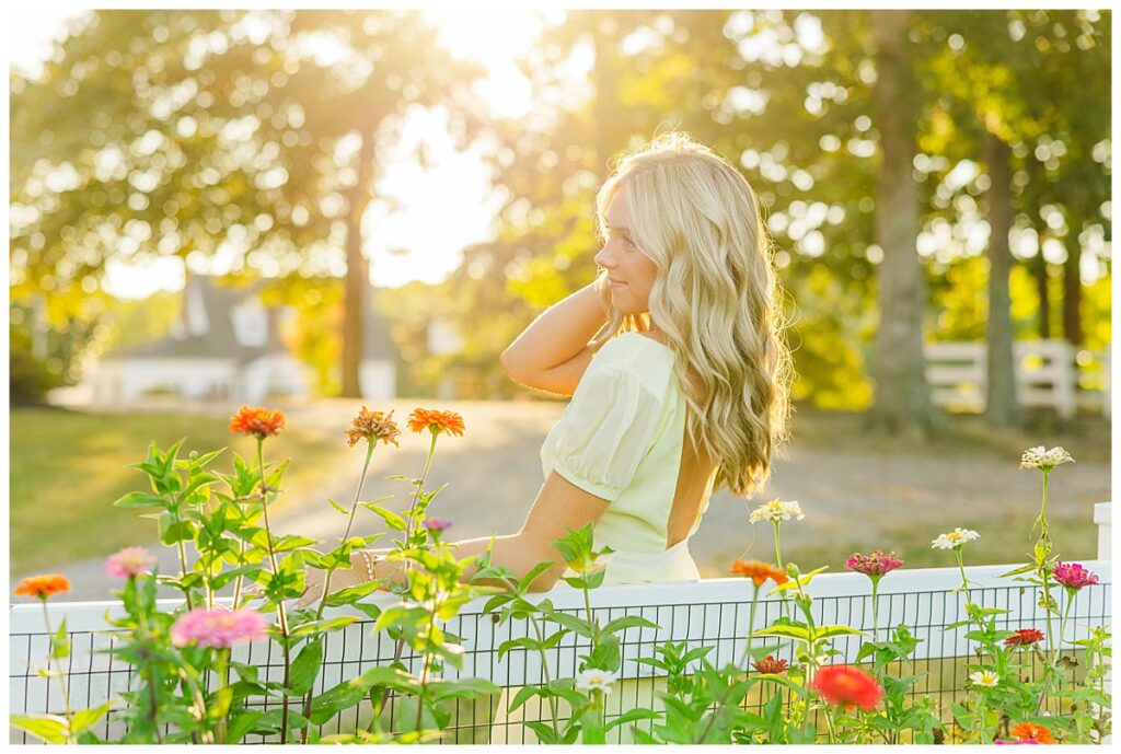 senior pictures in a flower field | Richmond senior photographer
