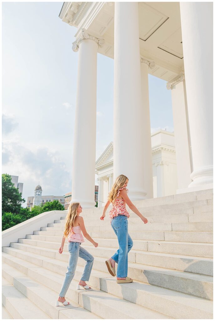 Richmond, VA senior portrait photographer | senior session at the Virginia State Capitol