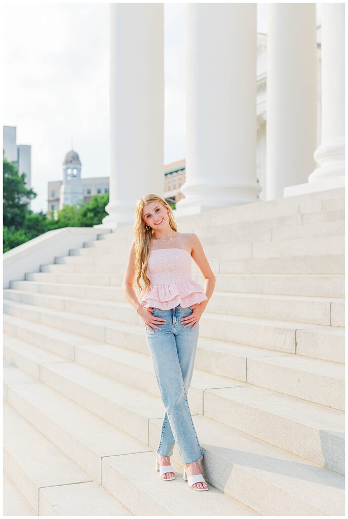 Richmond, VA senior portrait photographer | senior session at the Virginia State Capitol
