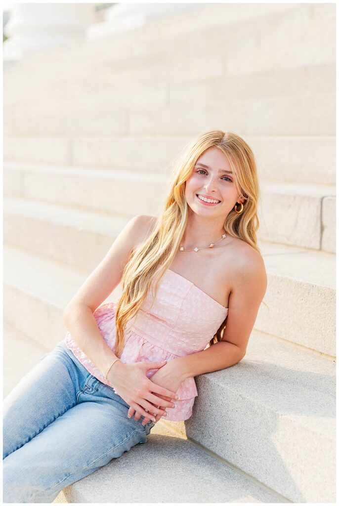 Richmond, VA senior portrait photographer | senior session at the Virginia State Capitol