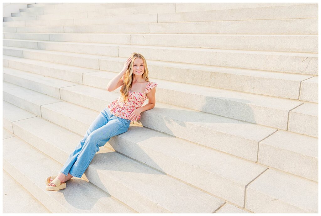 Richmond, VA senior portrait photographer | senior session at the Virginia State Capitol