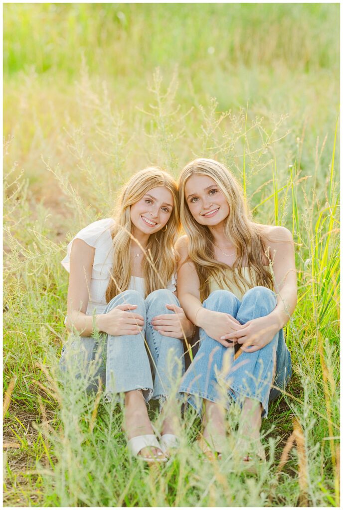 twin senior photos | Richmond senior photographer