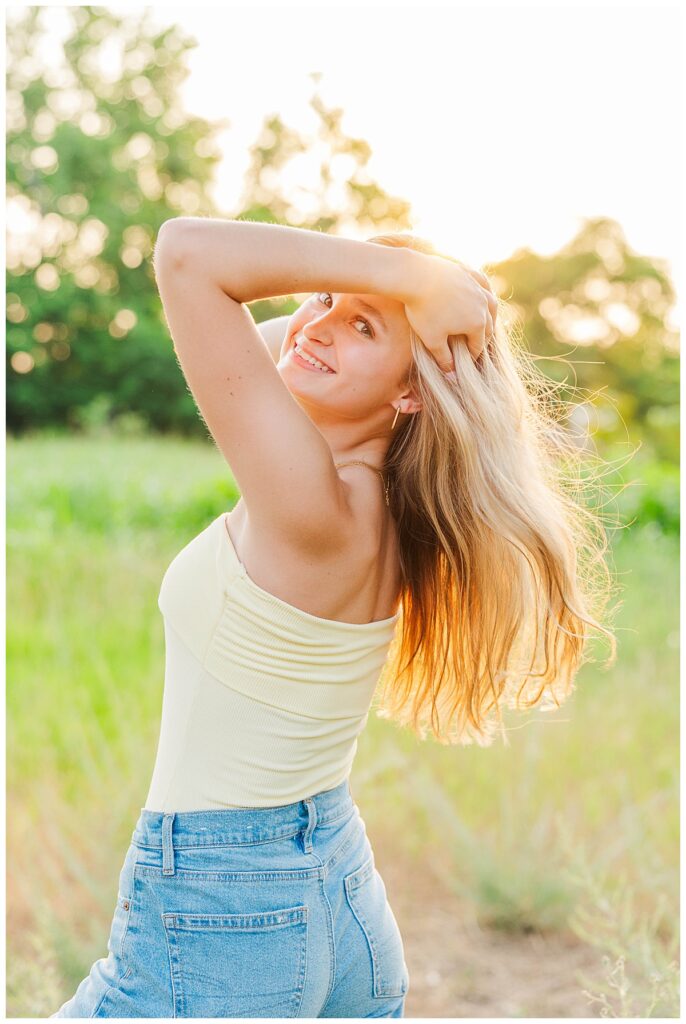 twin senior photos | Richmond senior photographer