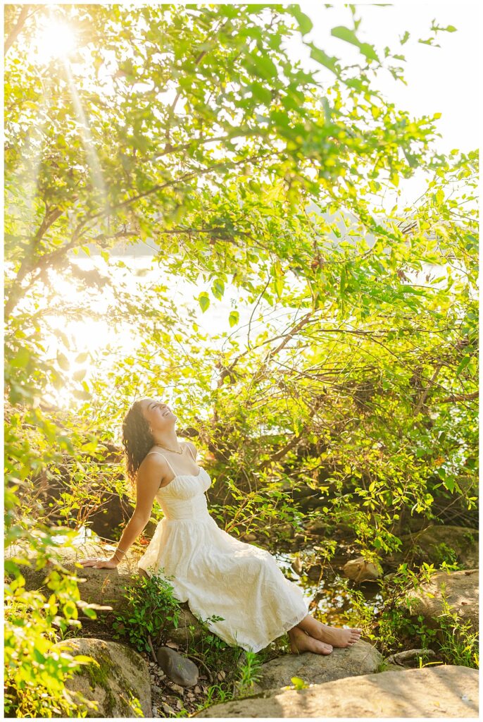 senior pictures at Pony Pasture in Richmond