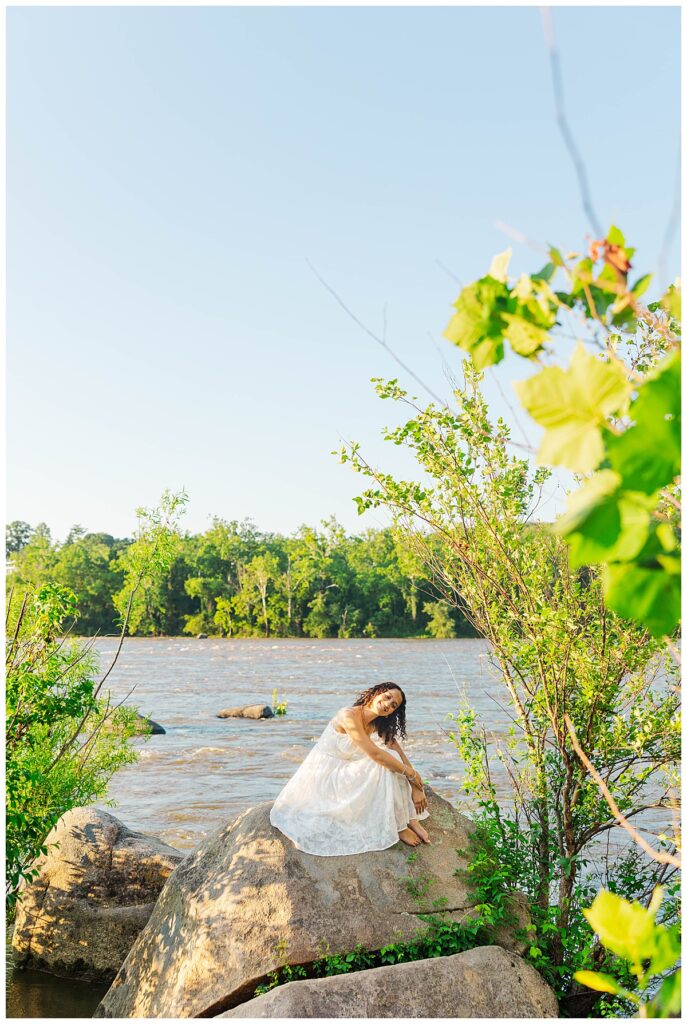 senior pictures at Pony Pasture in Richmond