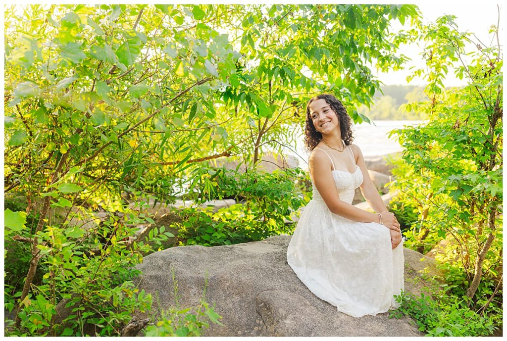 senior pictures at Pony Pasture in Richmond