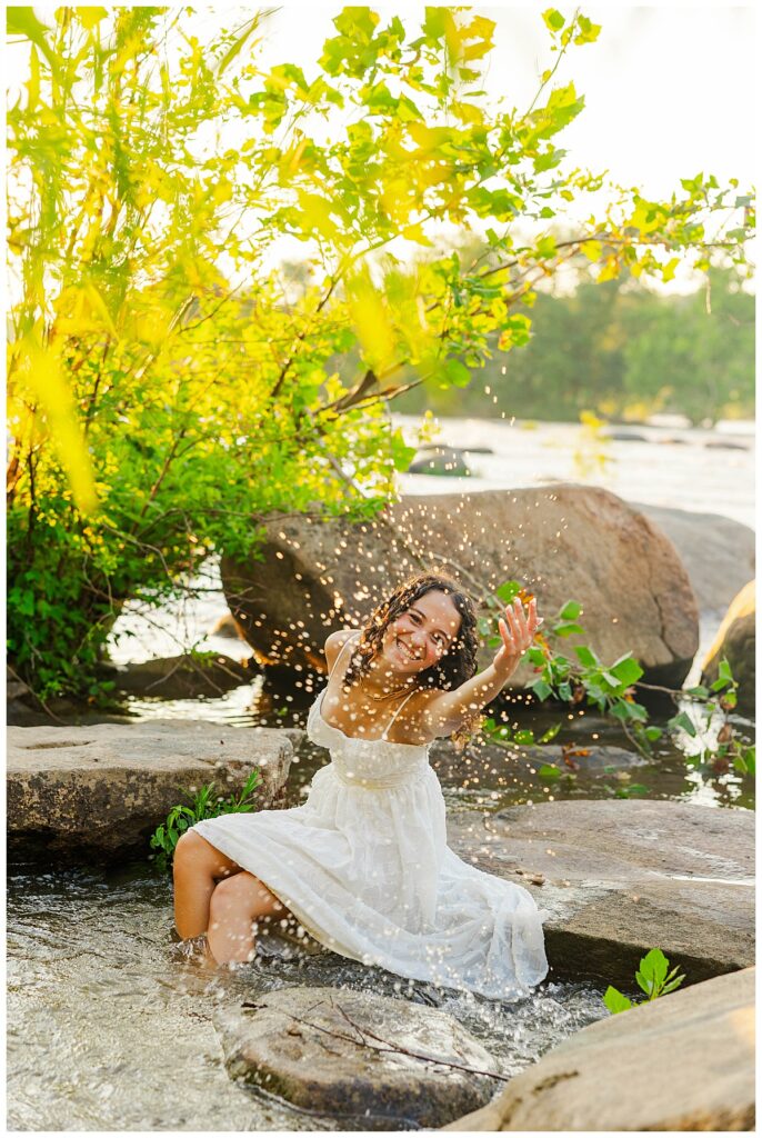 senior pictures at Pony Pasture in Richmond