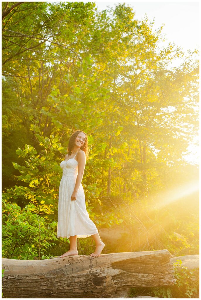 senior pictures at Pony Pasture in Richmond