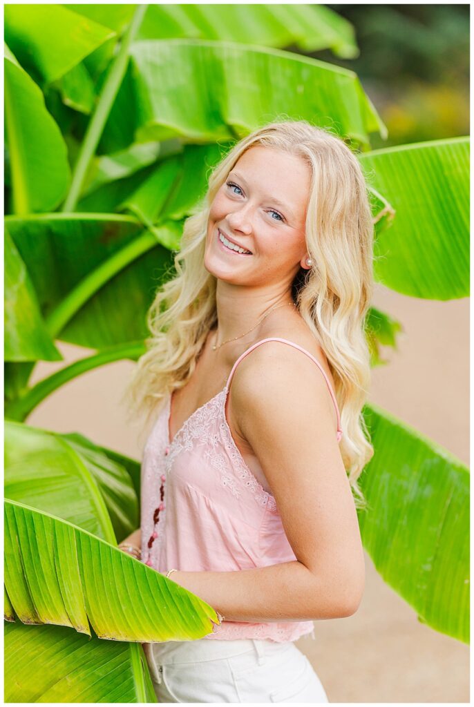 summer senior pictures at Maymont