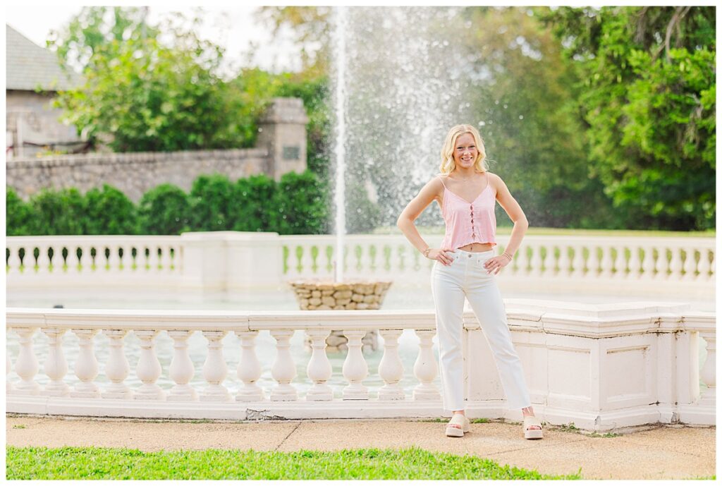 summer senior pictures at Maymont
