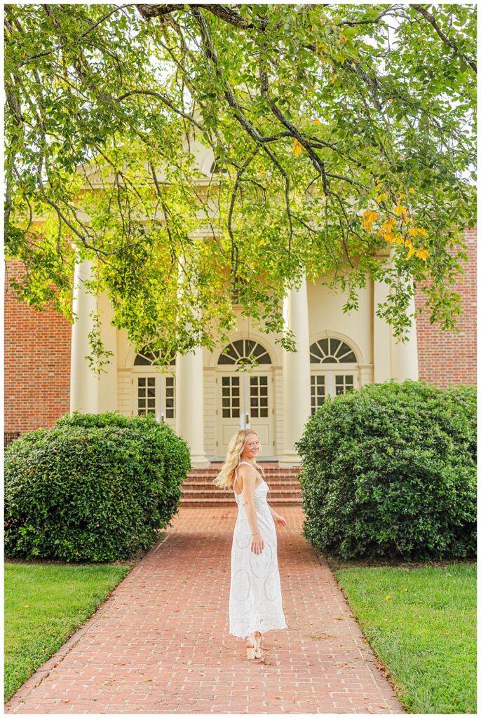 senior photos with golden retriever