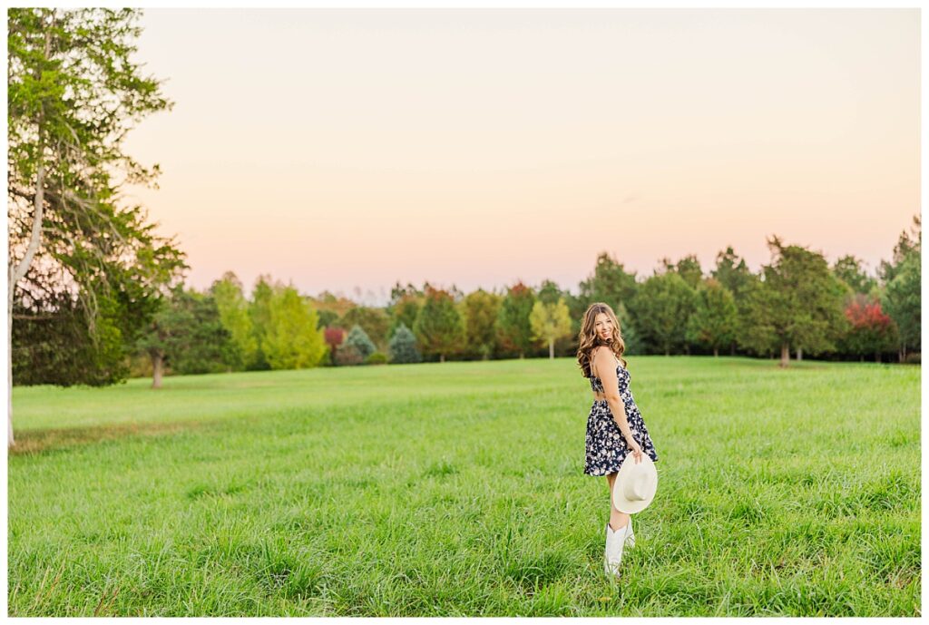 Country senior pictures in Richmond, VA