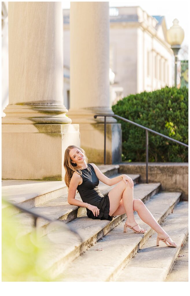 Senior photos at the VMFA